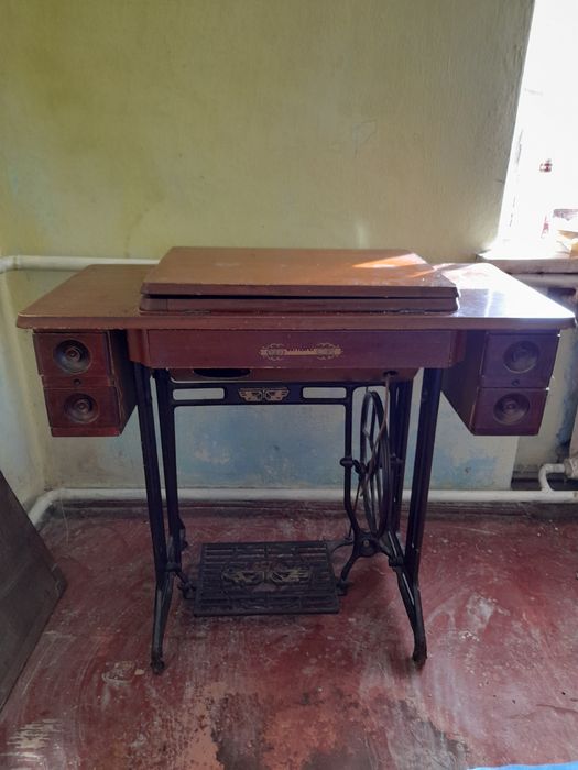 Швейна машинка Батерфляй