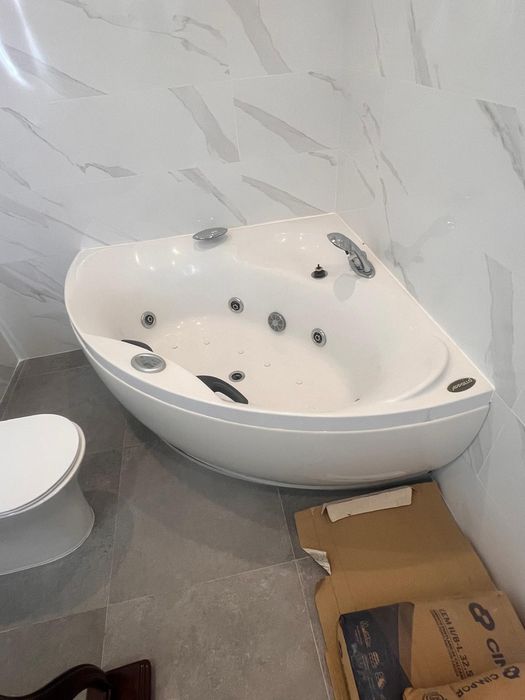 Vendo ou troco banheira de hidromassagem como nova!