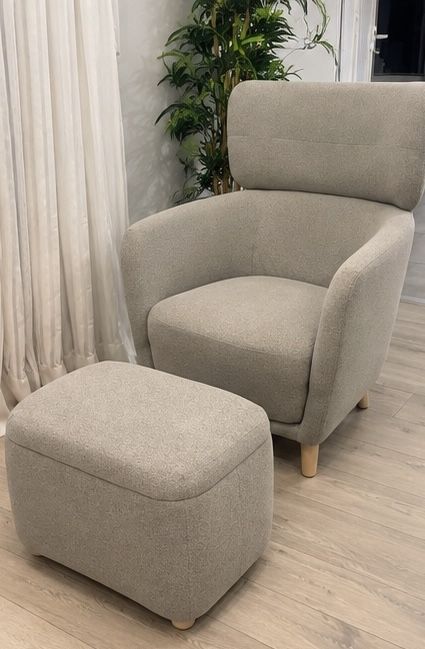 Poltrona IKEA OSKARSHAMN + repousa-pés – Bege/Cinzento