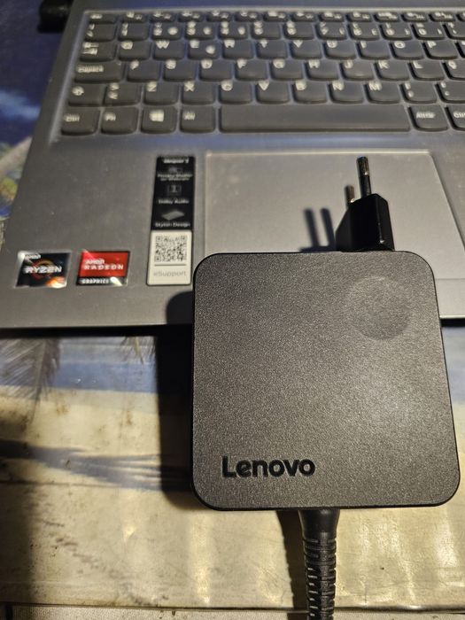 Portátil Lenovo slim ideapad 3 Windows 11 e office