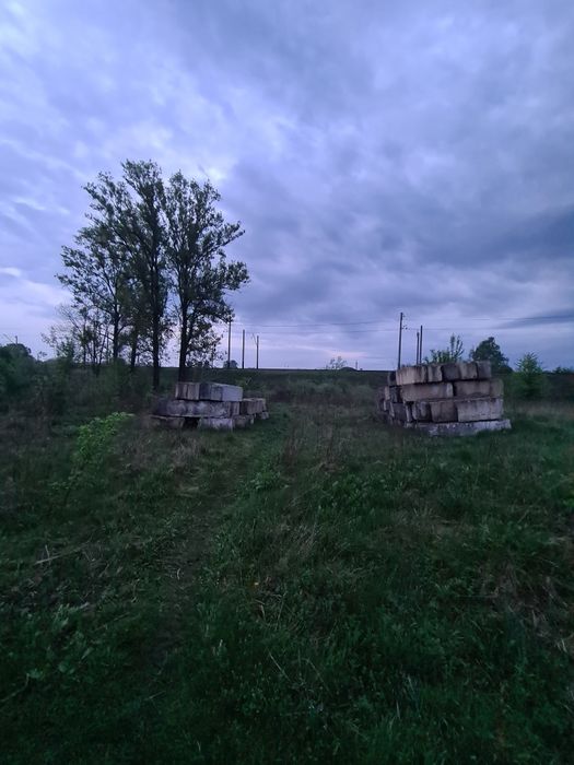 Крутий Берег, земельна ділянка поруч з річкою  під забудову. Краща ці