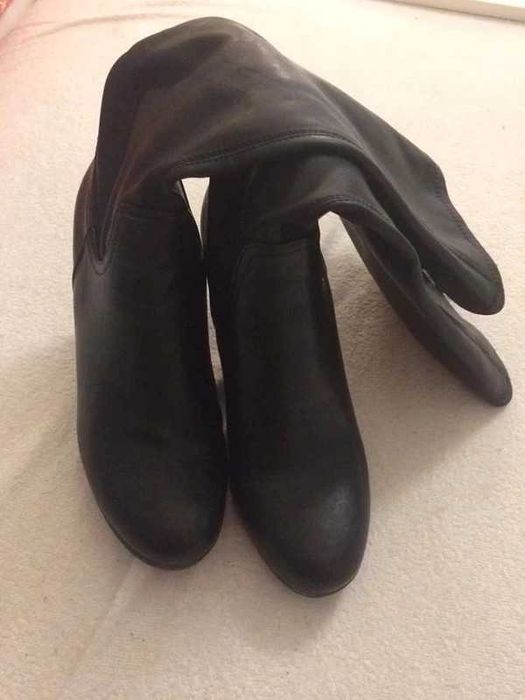 Buty czarne kozaki Deichmann na obcasie botki zimowe słupku 38