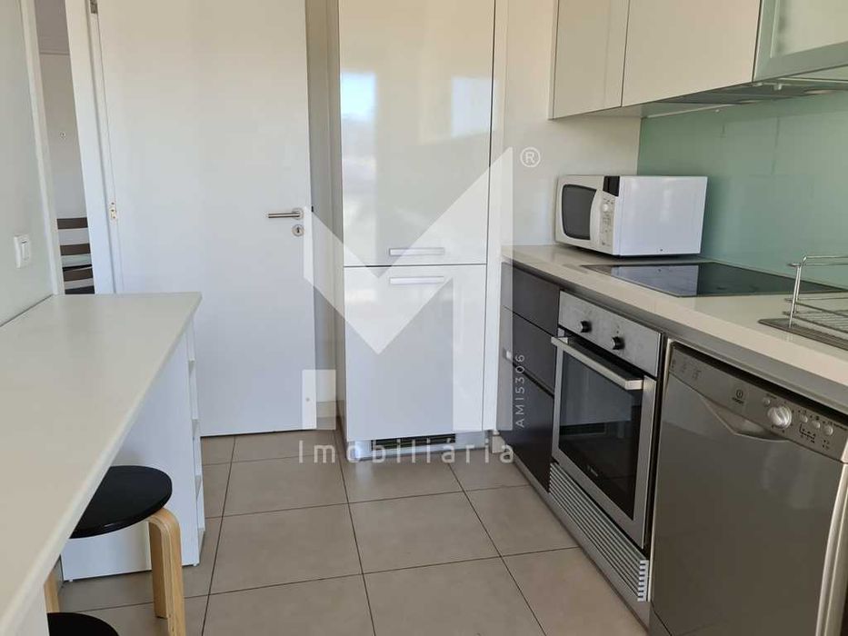 Arrenda-se T1 Mobilado - MetroCity