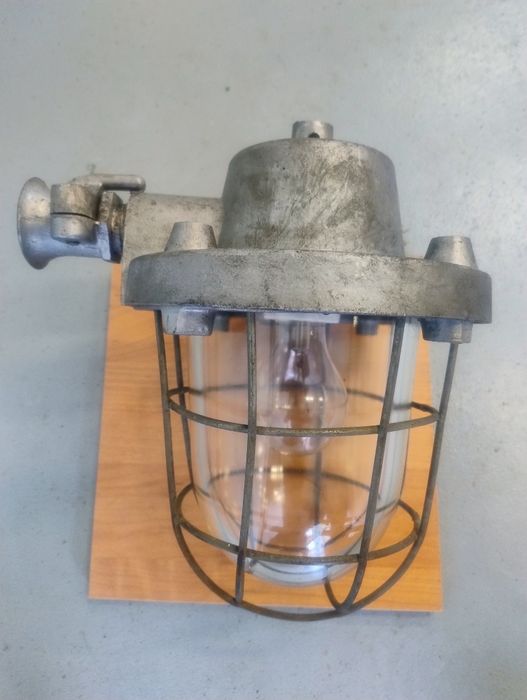 Lampa przemysłowa PRL