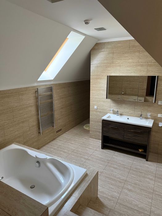 Оренда будинку в Лісниках (5 км від Києва) (з генератором)