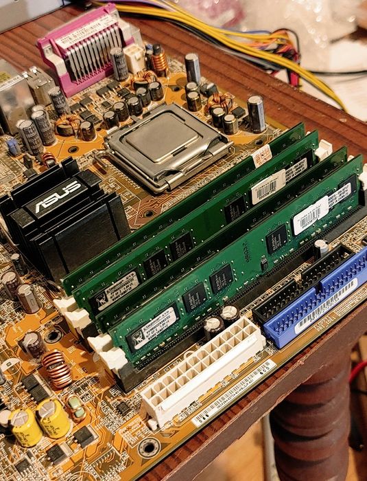 Материнська плата ASUS P5AD2-E DDR2 LGA775 P4