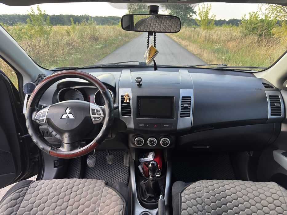 Mitsubishi Outlander XL 2.0 дизель