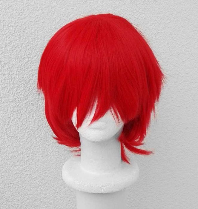 Krótka czerwona peruka męska z grzywką krótki czerwony wig cosplay