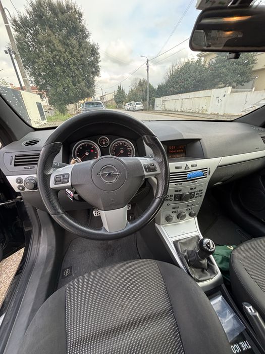 Opel astra gtc 1.3 2008 5 lugares