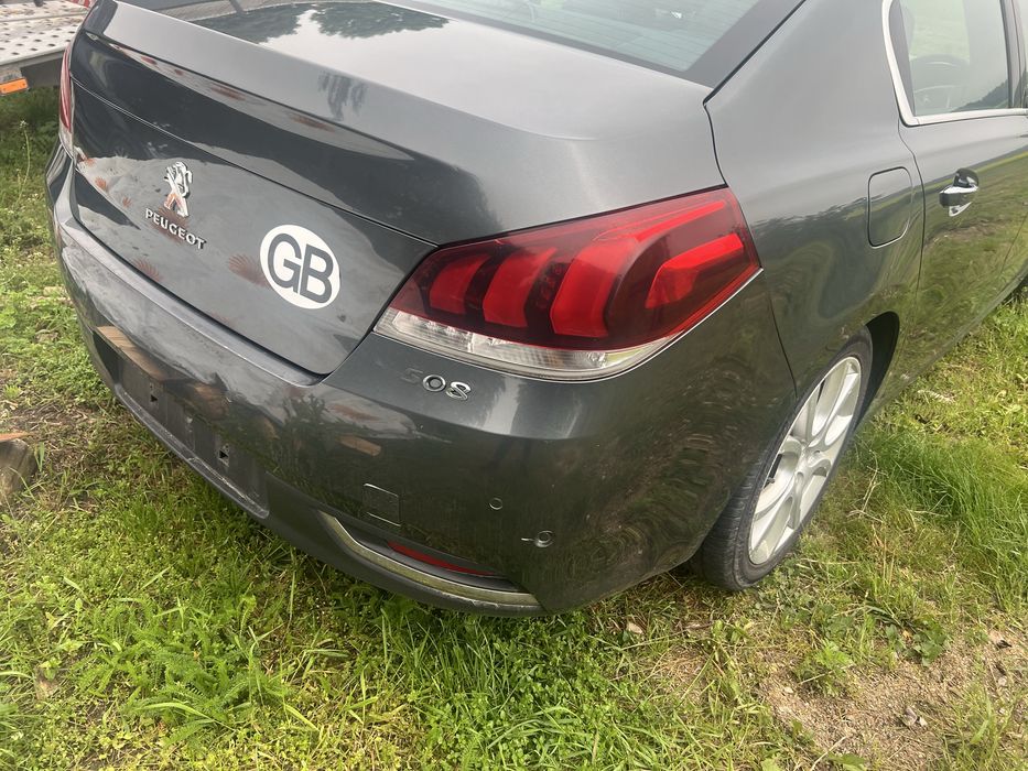 Peugeot 508 седан задній бампер.