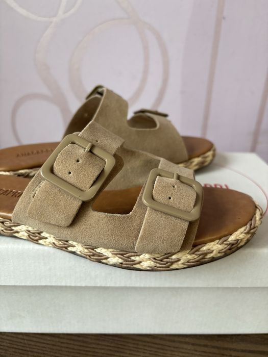 Продам босоніжки ANACAPRI