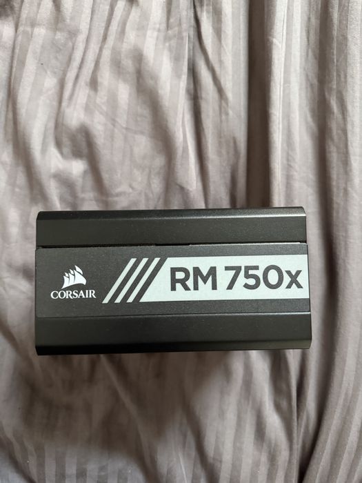 Zasilacz Corsair RM750X