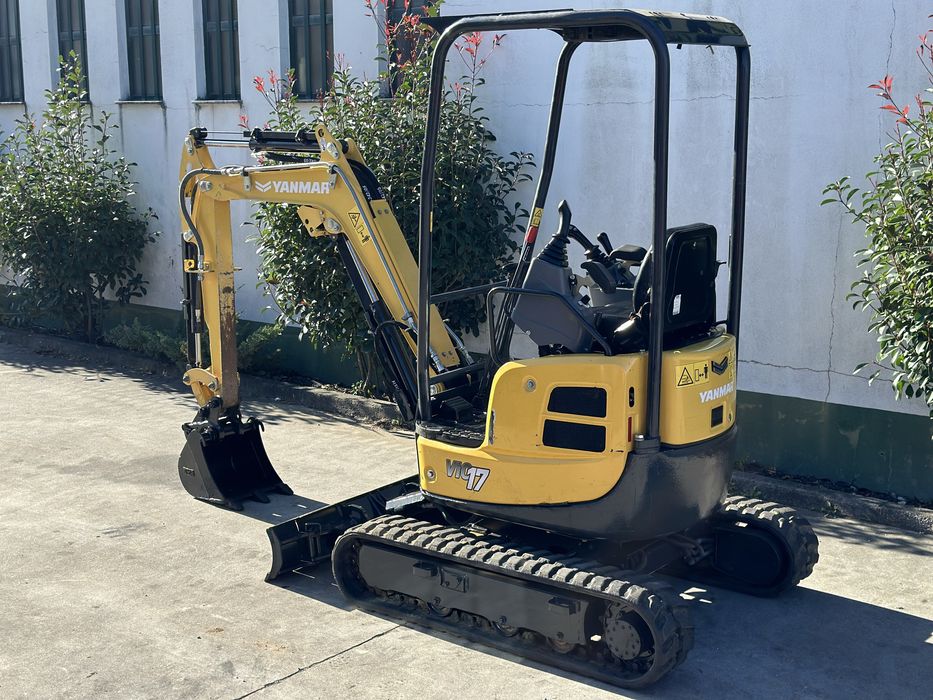 Mini-giratória YANMAR VIO 17