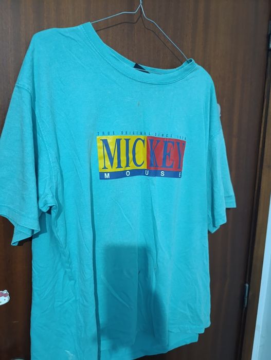 Conjunto de T-shirts e Camisas Sociais L (bom estado)