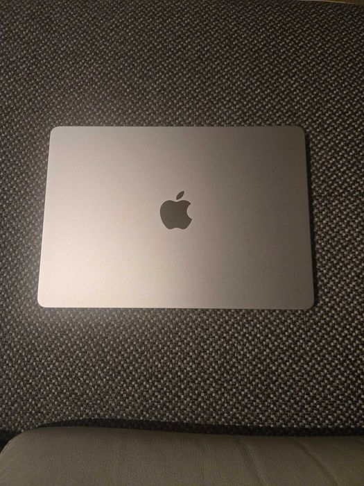 Apple Macbook Air