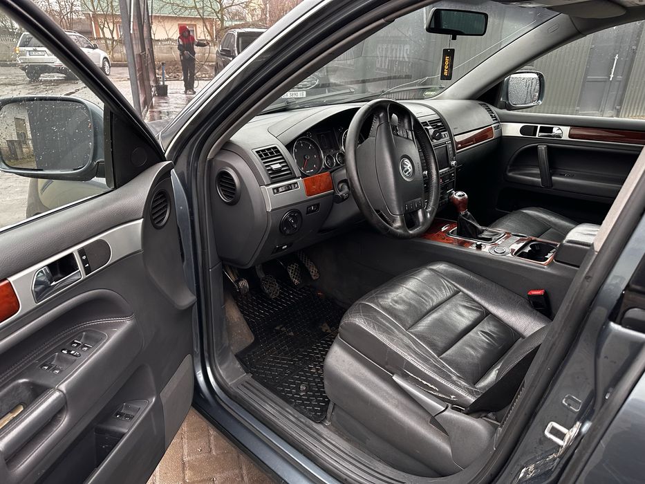 Фольцваген таурек 2.5повний привід