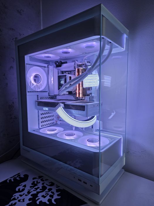 Rtx 5080 Ryzen 7 9800X3D 32gb 8000mhz