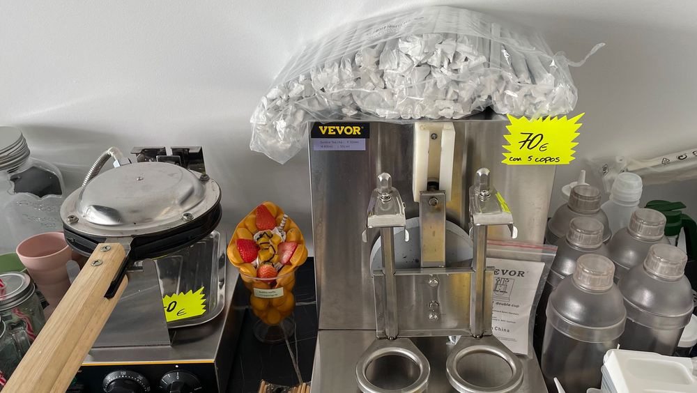 Máquina Bubble waffle e Shaker com 5 copos