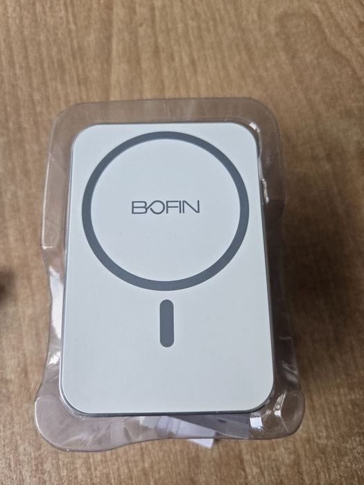 Magnetyczna ładowarka samochodowa