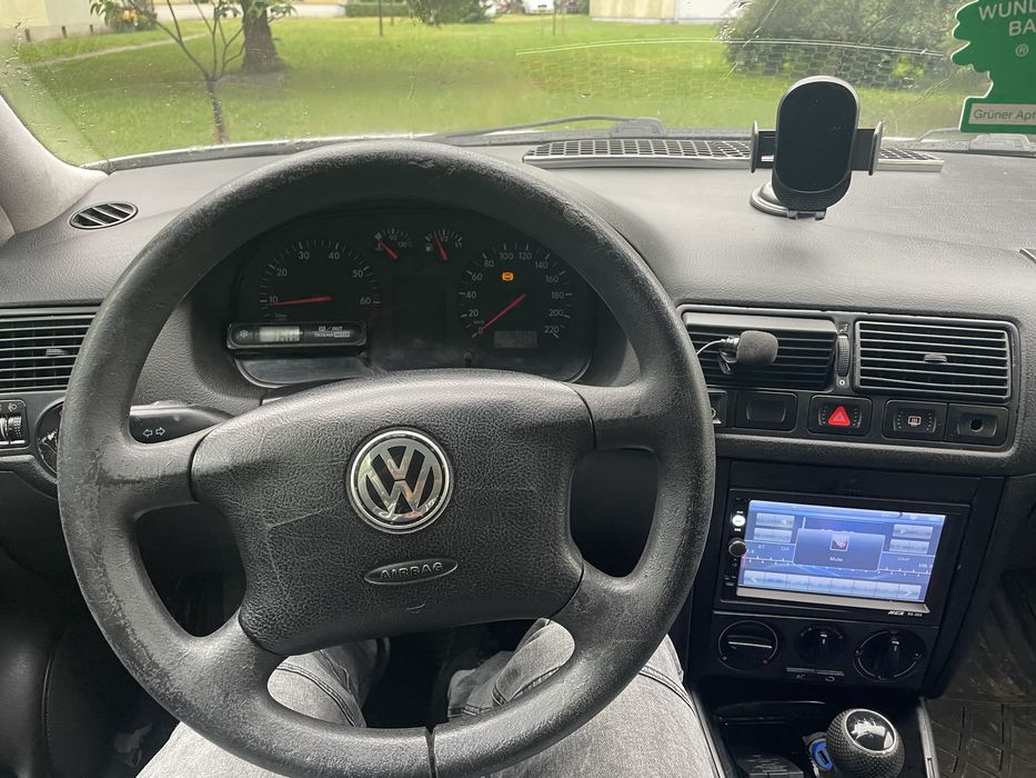 Golf 4  1.4 benzyna -gaz