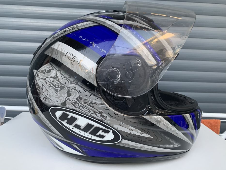 hjc cs r1 samurai helmet Corsair-X - Dani Samurai-2 contrast color blocking that pops on the street or the track Simpson Outlaw Bandit Helmet Review