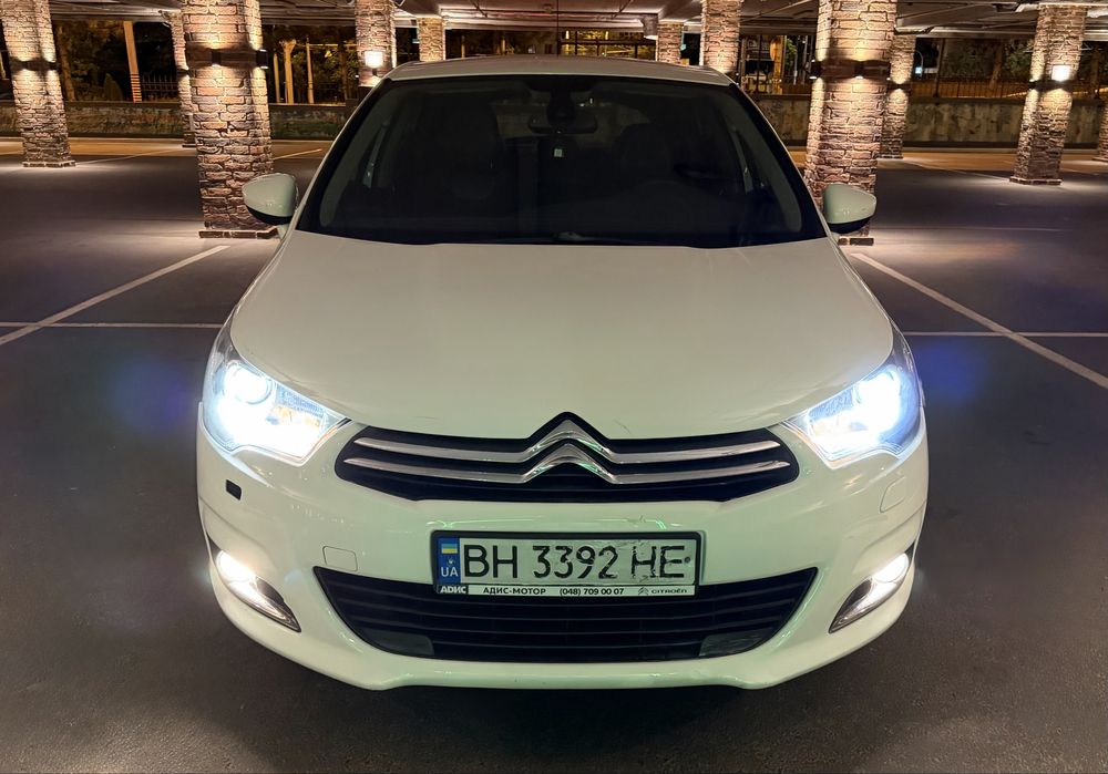 Citroen C4 / 2012 / дизель 1.6