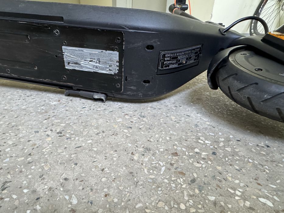 Електро самокат NINEBOT. E2 PLUS