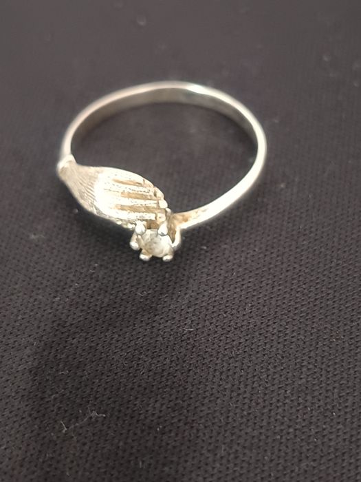 Vendo os dois em conjunto Anel e Coração em Prata