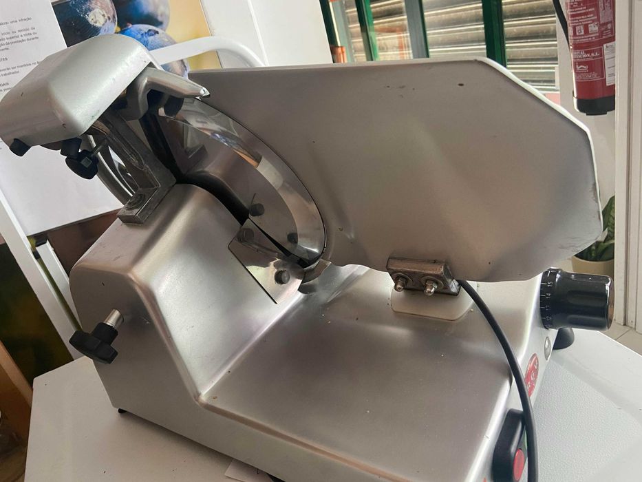 Máquina de Fatiar64585315165443121