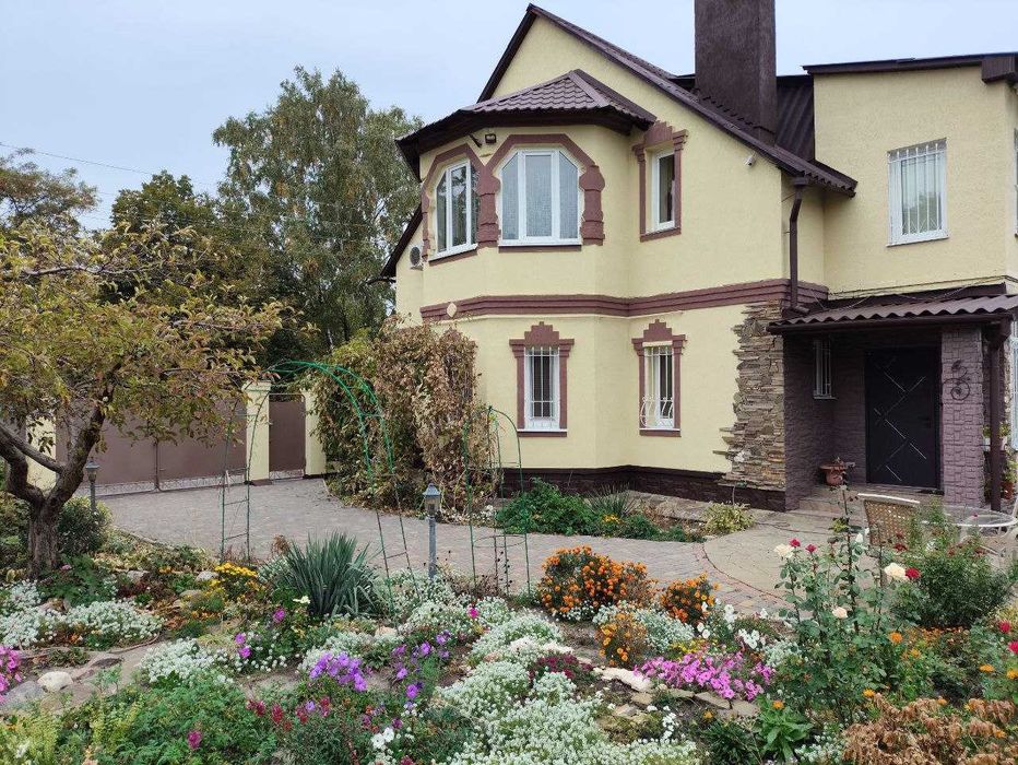 Будинок в центрі м. Полтава. Елітна нерухомість.