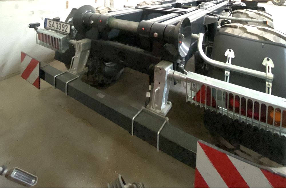 Reboque porta-contentores/caixas com sistema de gancho - Pronar T285