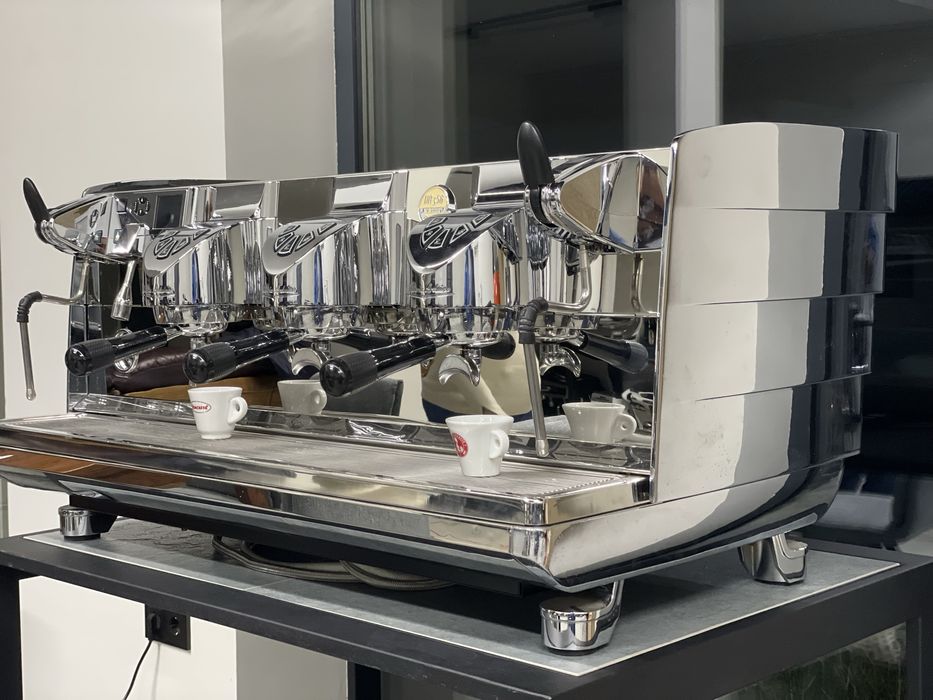 Професійна кавомашина Victoria Arduino White Eagle