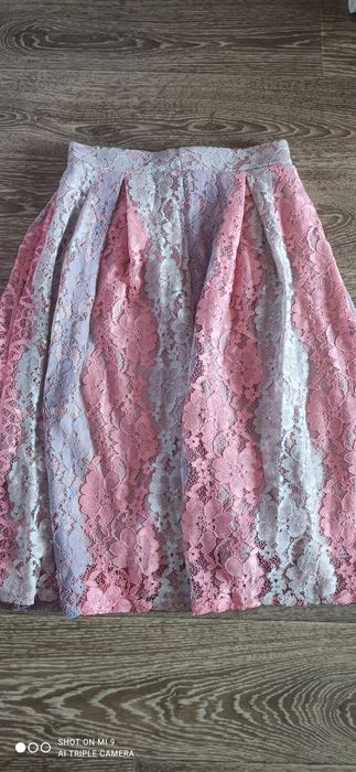 Продам фірмову спідничку