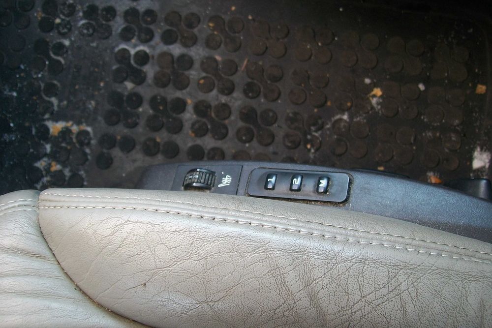 Fotele skórzane kapitańskie elektryczne obrotowe + tylne + boczki