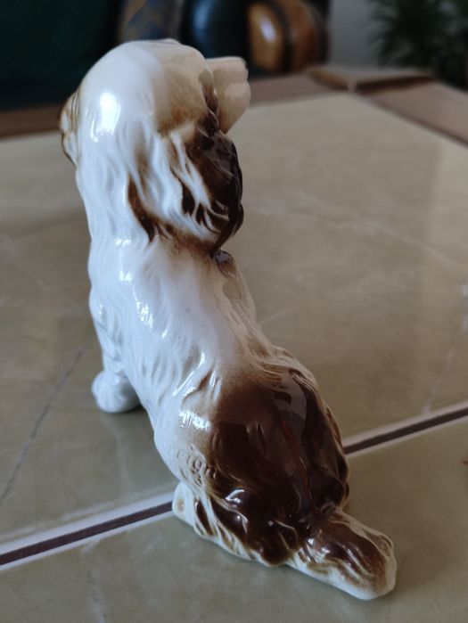 Antyczna figurka porcelanowa psa lata 30 te