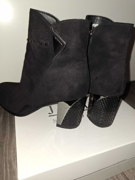 Botki czarne 36 Juma zamsz