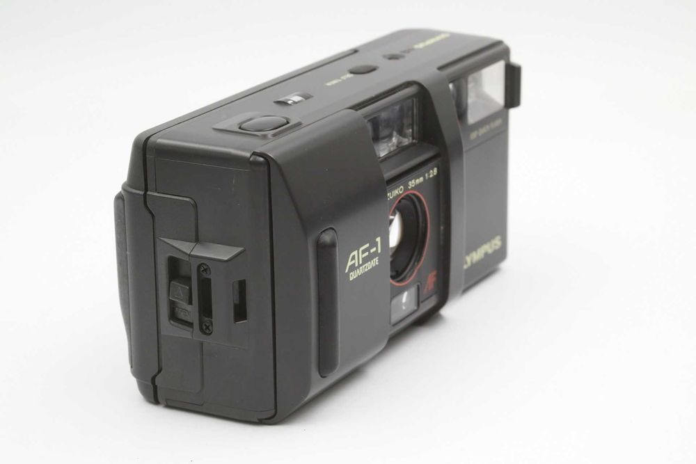 Olympus AF-1  Zuiko 35mm f2.8