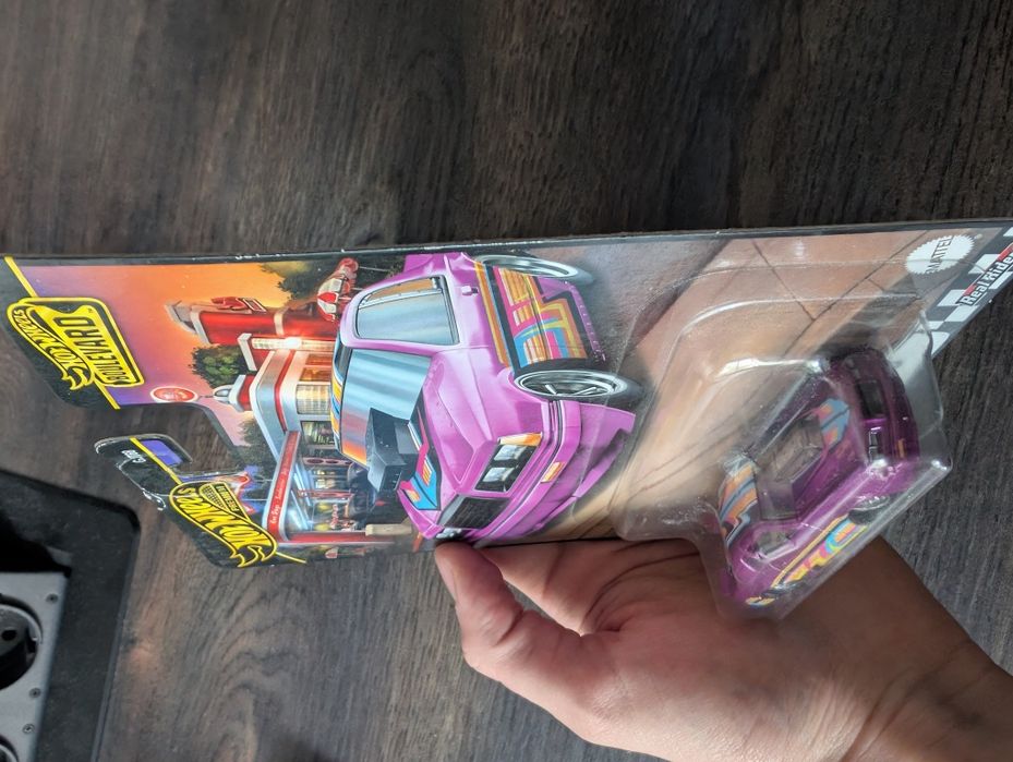 Моделька Hot Wheels Premium'86 Ford Thunderbird Pro Stock