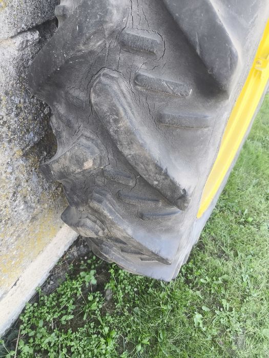 Koła 13.6 r38 John Deere opryskiwacz