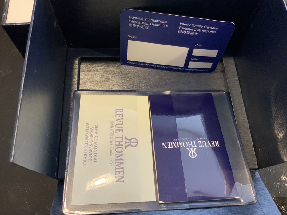 Часы Revue Thommen 2000.2.2132