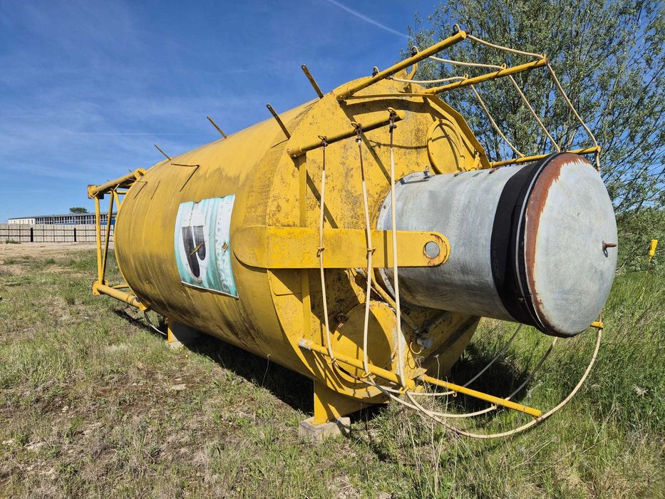Silos do cementu / materiałów sypkich [50t / 35 m³] – z konstrukcją