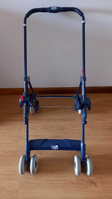 Alcofa para bebé com carrinho - BebeConfort