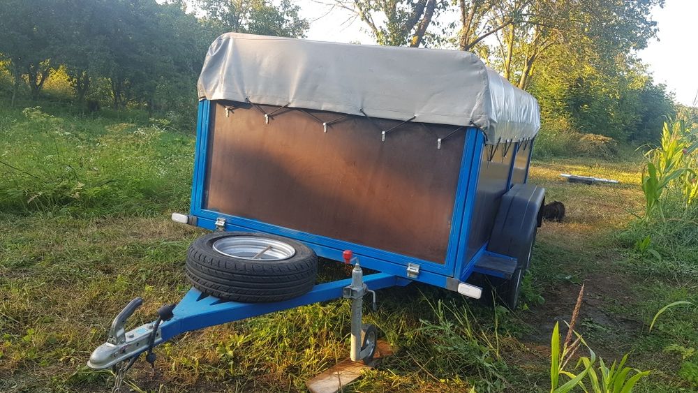 Причеп  легковий