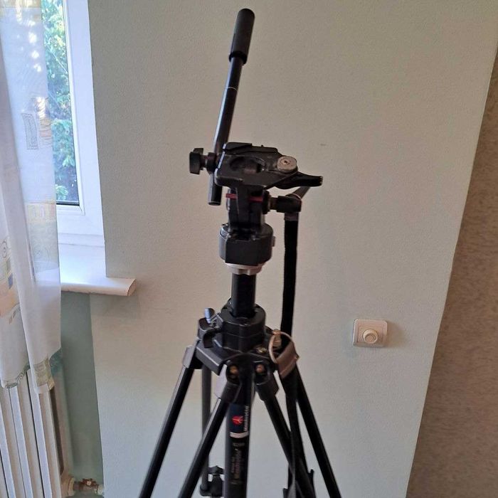 Штатив Manfrotto #028B + #136 (video)