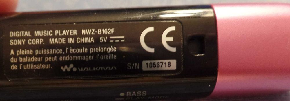 4 Leitores MP3 Sony Walkman – para peças ou reparação (Caixa Vermelha)