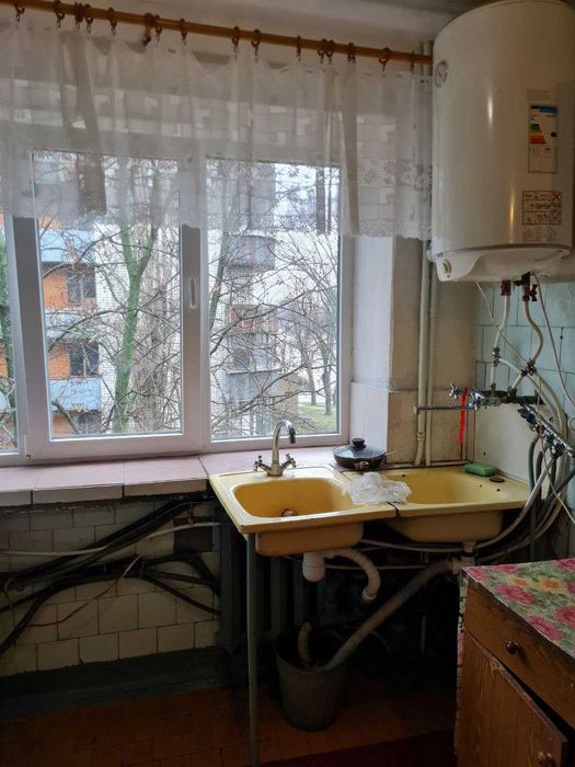 Продам 2 кімн. МАЛОСІМЕЙКУ на Молодіжному. 7500