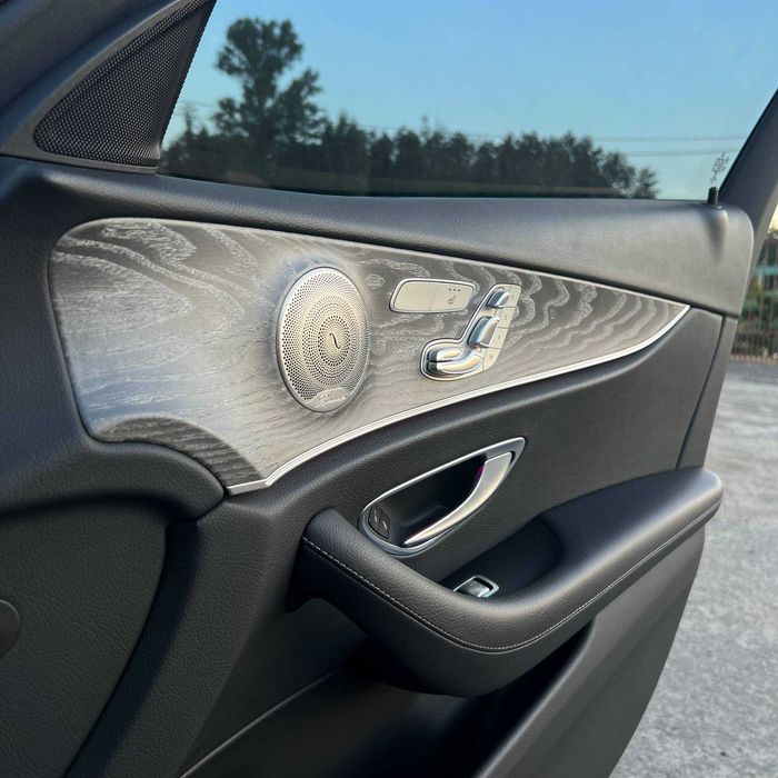 Продам автомобіль Mercedes Benz E Class E350 w213 2021 року