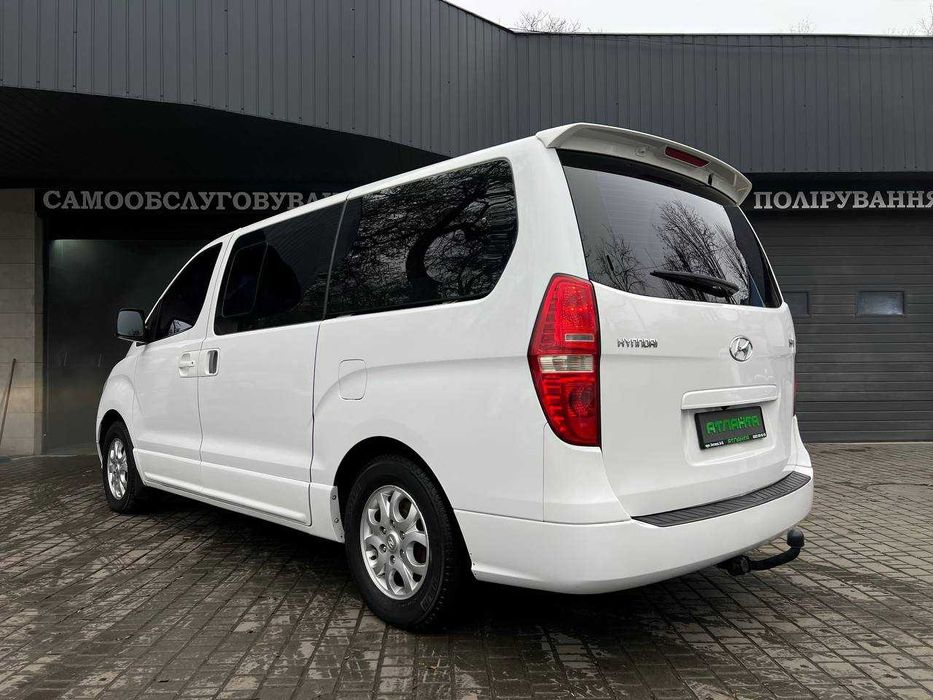 Hyundai H-1 2012