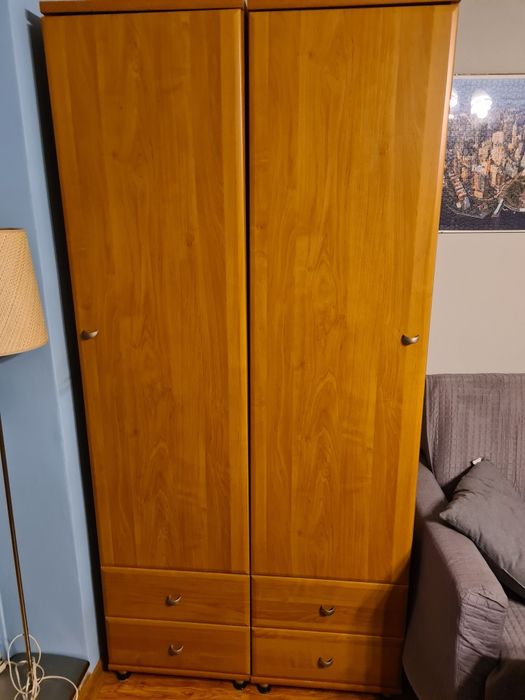 Zestaw mebli - dwie szafy, barek, komoda i biurko