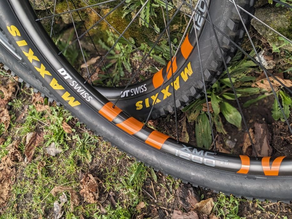Rodas Carbono 29" DT Swiss XMC 1200